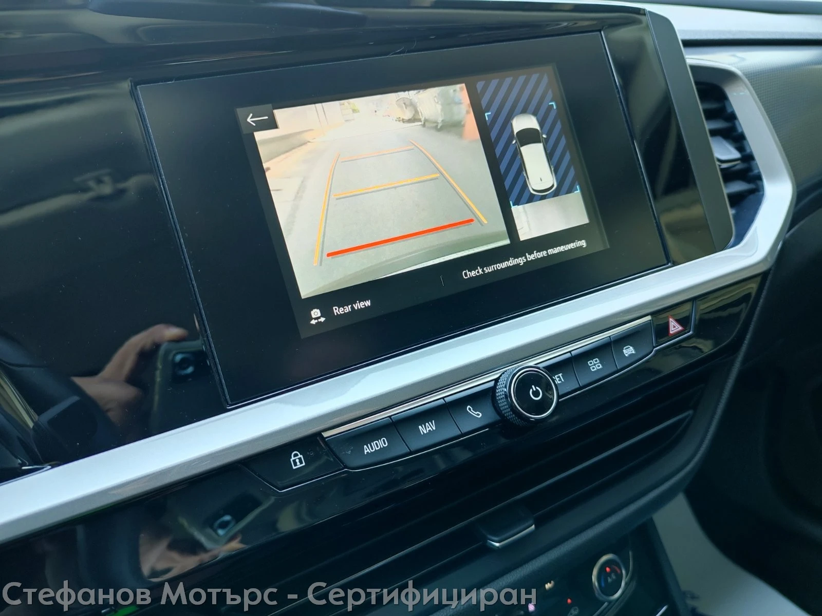 Opel Grandland X Business Edition 1.2 Бензин (130hp) MT6 , снимка 15 - Автомобили и джипове - 55363375