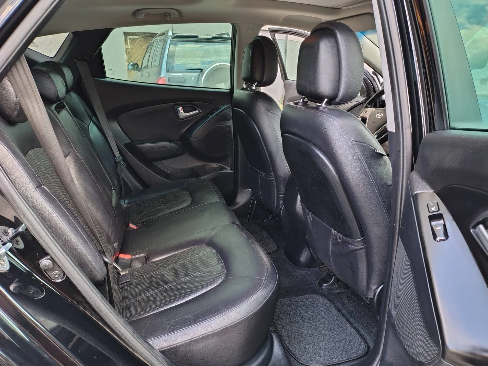 Hyundai IX35 2.0 184hp Vertex full Нов внос Швейцария Топ , снимка 9 - Автомобили и джипове - 55617805
