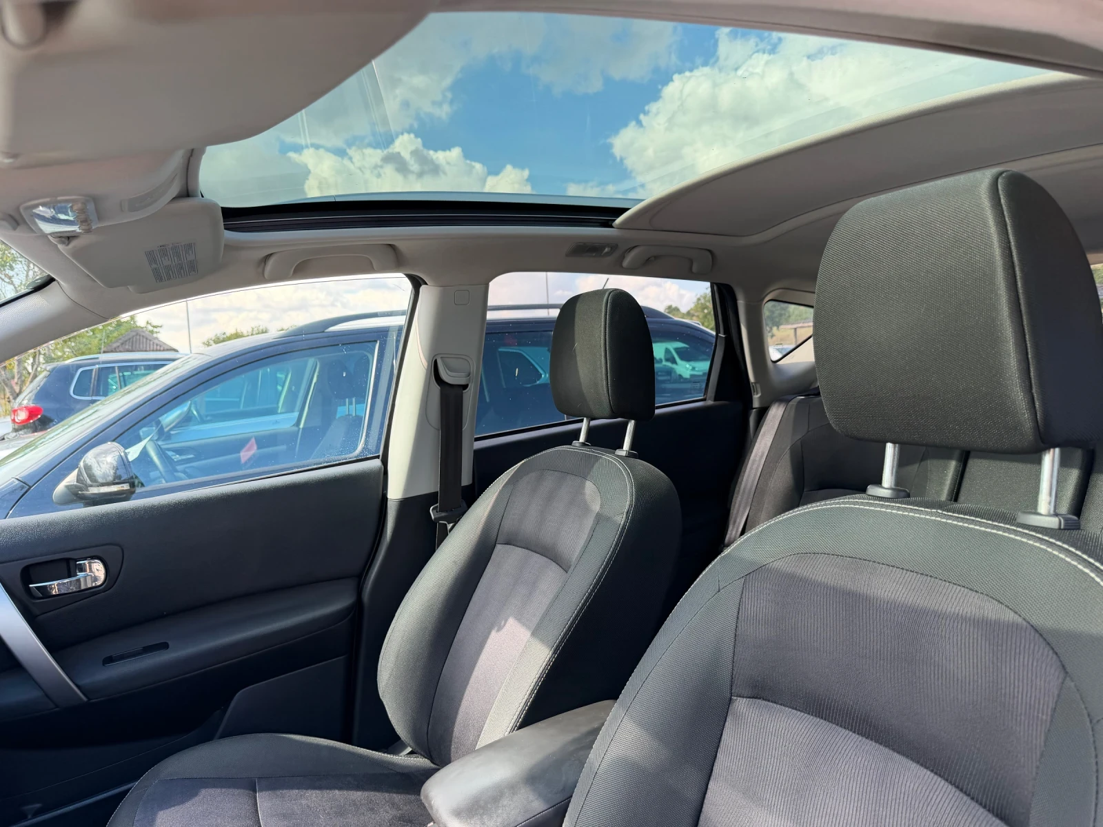 Nissan Qashqai 1.5 Diesel ������ 360 ������� �������� 18 ���  | Mobile.bg � ����������� 11