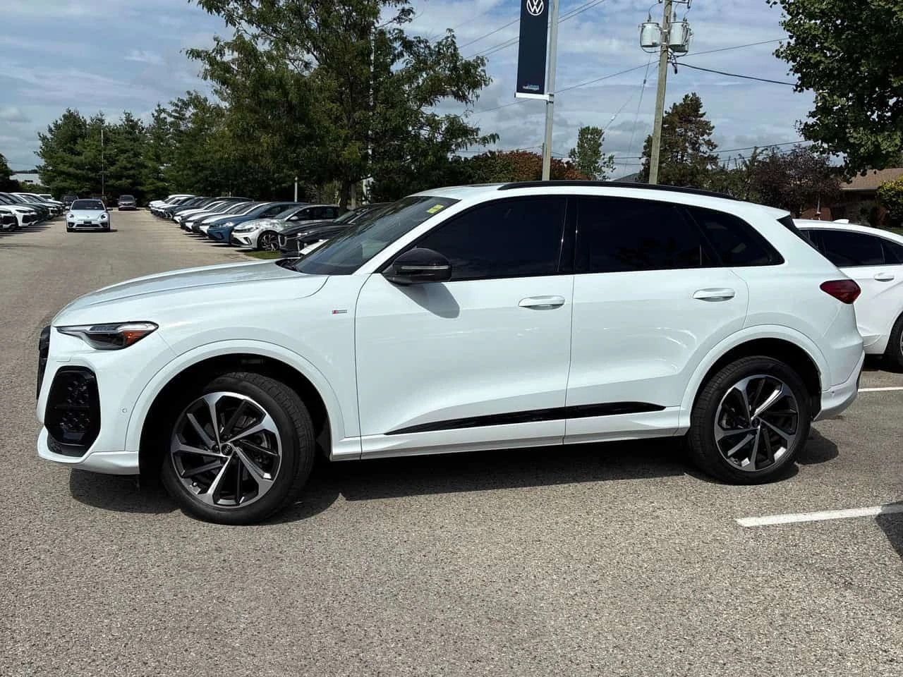 Audi Q5 * Technik * CARFAX * БЕЗ ПЪРВОНАЧАЛНА ВНОСКА, снимка 2 - Автомобили и джипове - 56320759