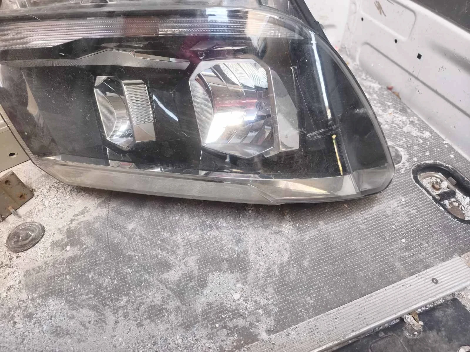 VW Crafter, снимка 3 - Бусове и автобуси - 56668487