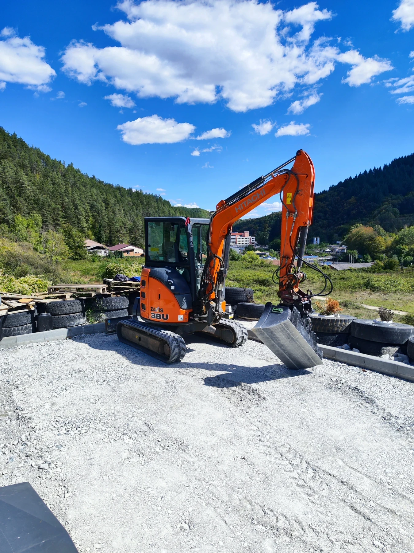 ����� Hitachi Zx38u-5a  | Mobile.bg � ����������� 1