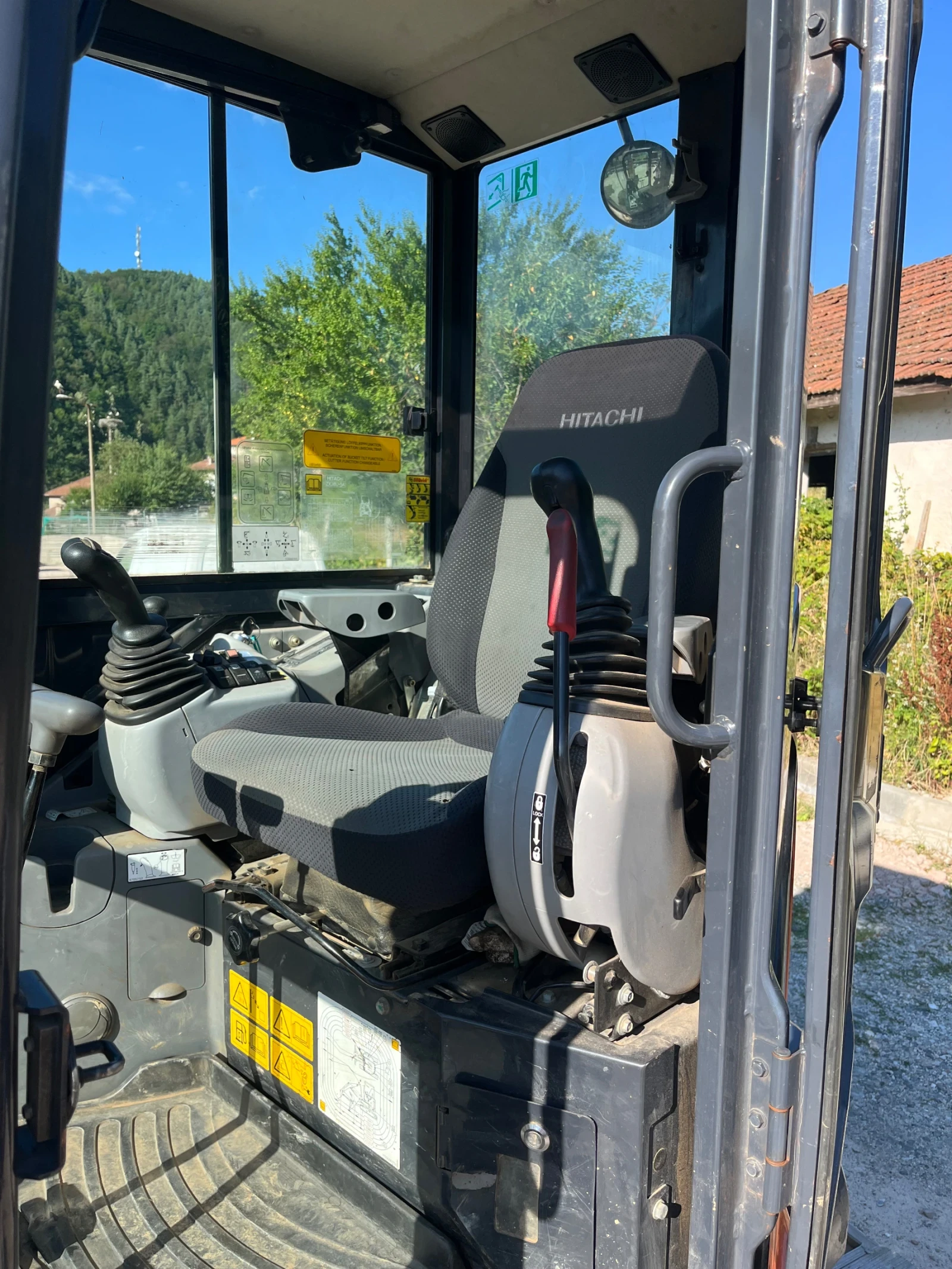 Багер Hitachi Zx38u-5a , снимка 7 - Индустриална техника - 55159529