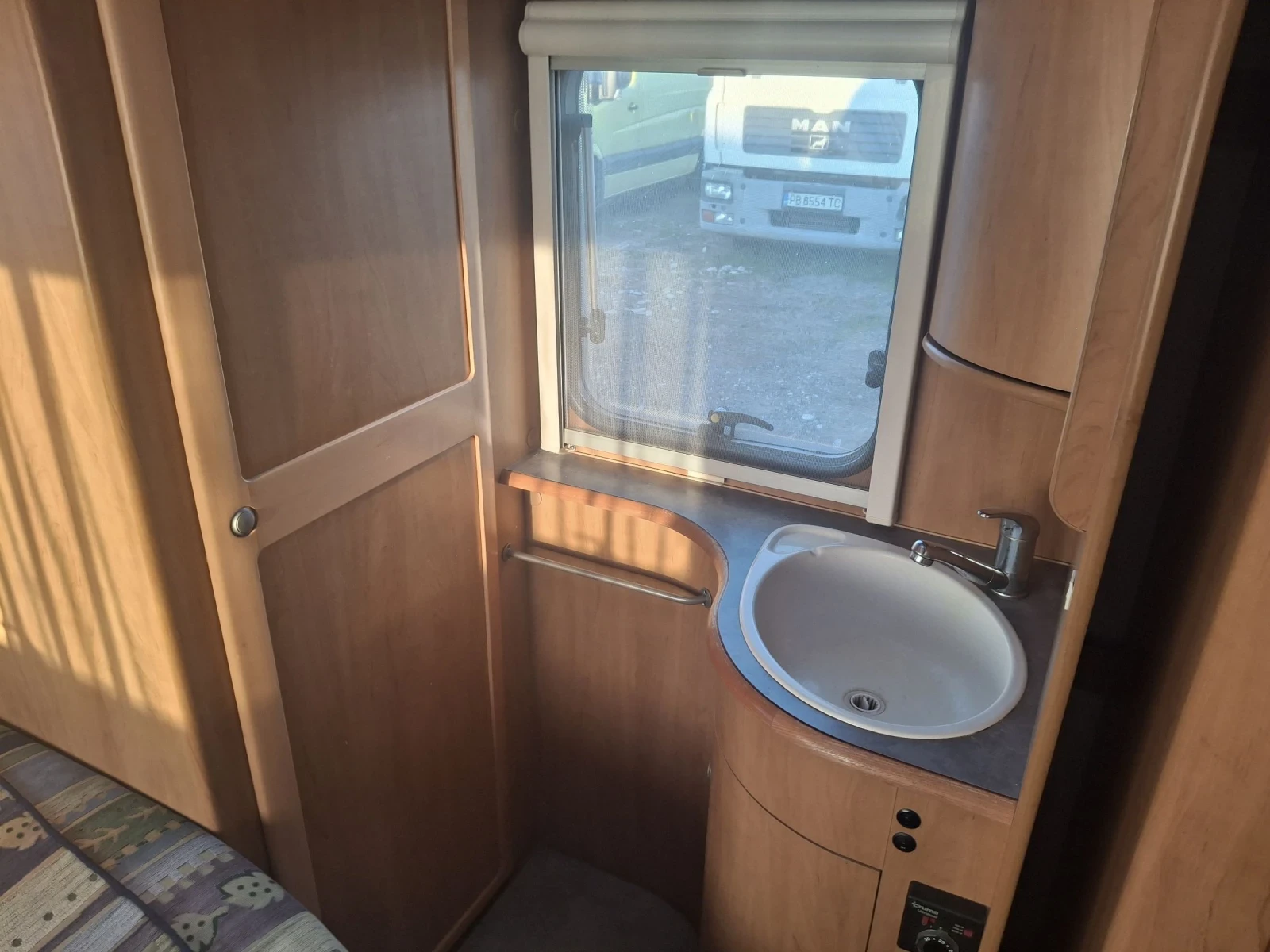 Каравана Други Eriba, снимка 12 - Каравани и кемпери - 53787761