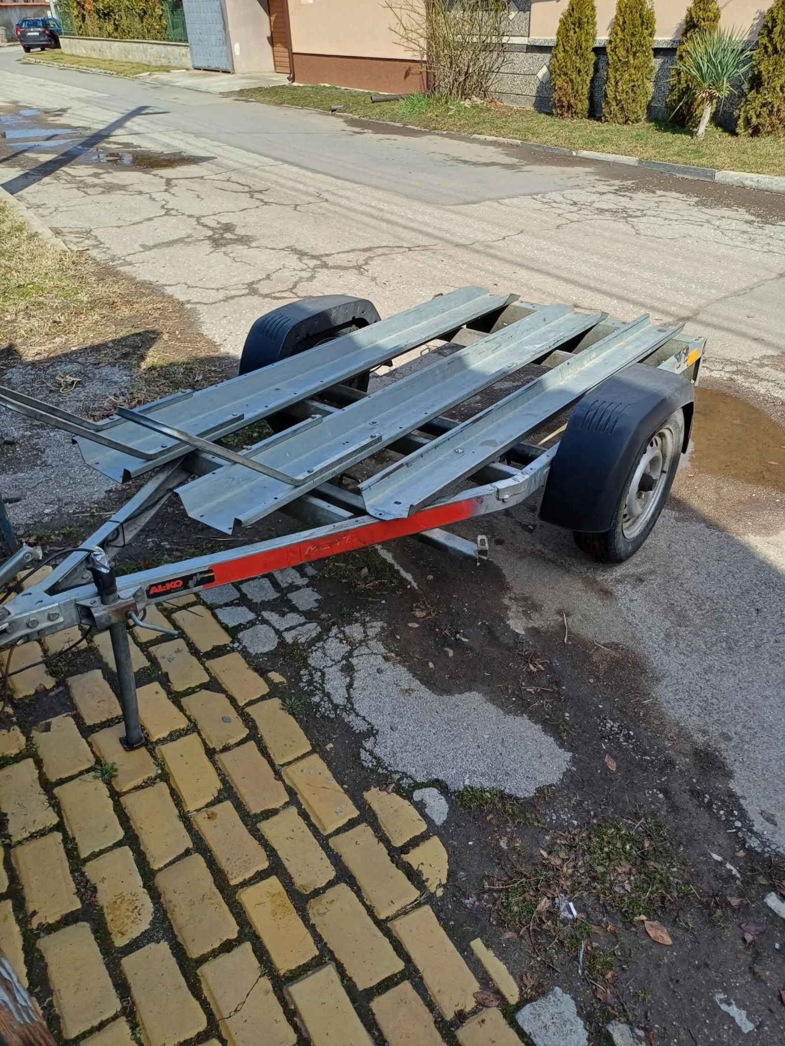 За автомобил Temared