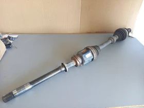 Полуоска предна дясна Тойота Рав4 2.2д (н)