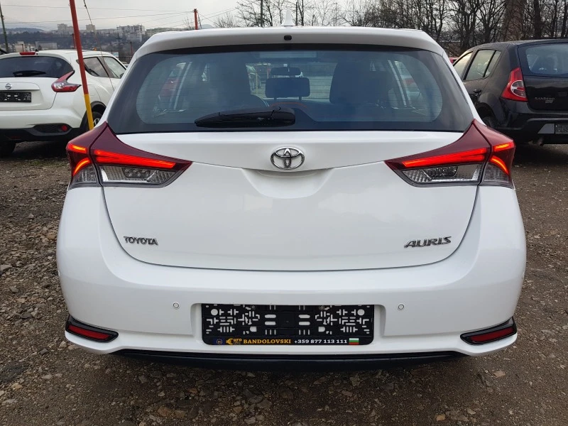 Toyota Auris 1.4 D-4D, снимка 5 - Автомобили и джипове - 44783396