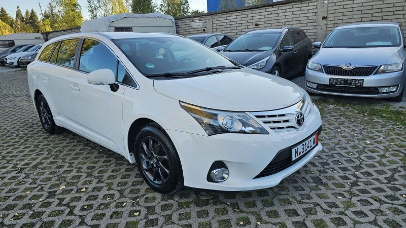 Toyota Avensis 1.6 Valvematik 132k.c. Камера , снимка 2 - Автомобили и джипове - 47659188