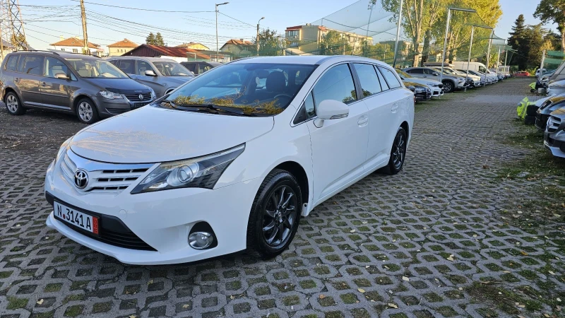 Toyota Avensis 1.6 Valvematik 132k.c. Камера , снимка 1 - Автомобили и джипове - 47659188