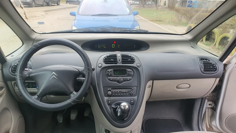 Citroen Xsara picasso Газ-бензин, снимка 11 - Автомобили и джипове - 49152171