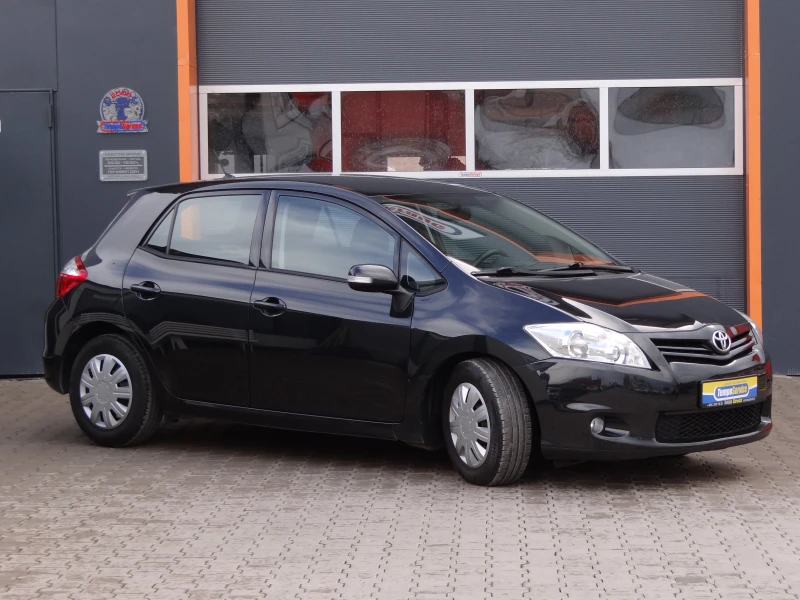 Toyota Auris 1.4 d4d-90k.c. / Facelift / Климатроник / Euro-5 /, снимка 6 - Автомобили и джипове - 50024175