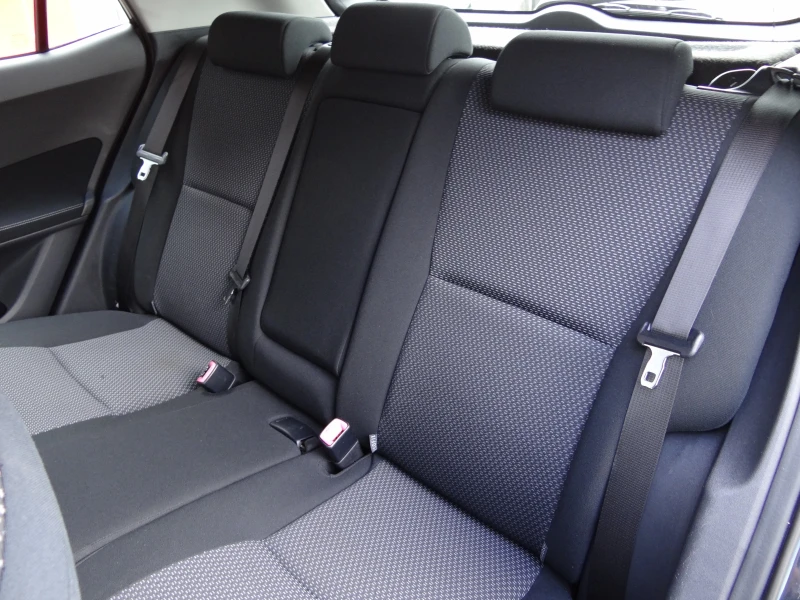 Toyota Auris 1.4 d4d-90k.c. / Facelift / Климатроник / Euro-5 /, снимка 14 - Автомобили и джипове - 50024175