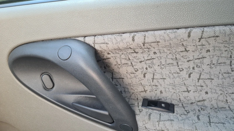 Lada Kalina, снимка 9 - Автомобили и джипове - 51327964