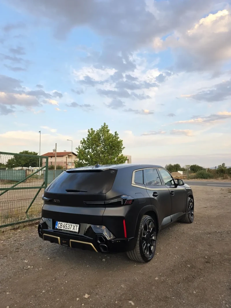 BMW XM  гаранционен хибрид бензин full екстри за модела, снимка 9 - Автомобили и джипове - 51992101