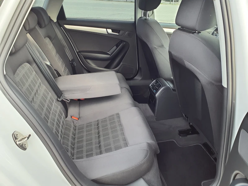 Audi A4 2.0 TDI-143 FULL LED KSENON AUTOMAT, снимка 11 - Автомобили и джипове - 52459447