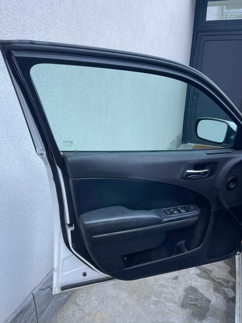 Dodge Charger, снимка 6 - Автомобили и джипове - 52472402