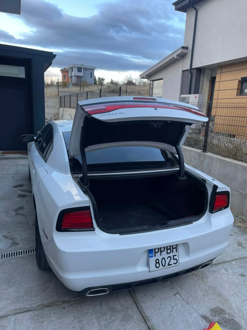 Dodge Charger, снимка 10 - Автомобили и джипове - 52472402