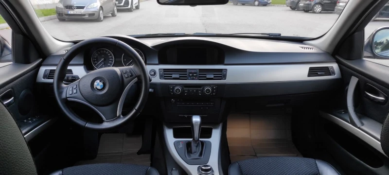 BMW 320, снимка 8 - Автомобили и джипове - 52668472