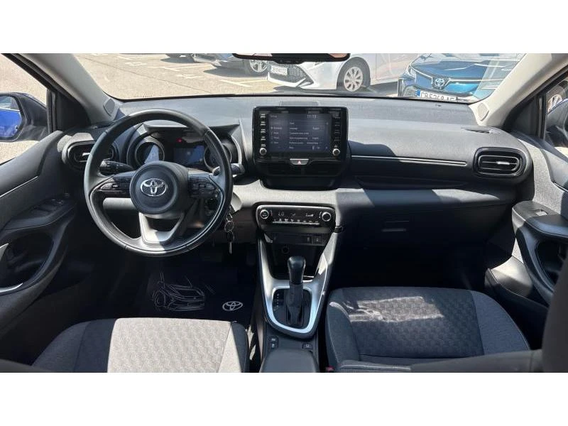 Toyota Yaris 1.5HSD TREND, снимка 8 - Автомобили и джипове - 55884774