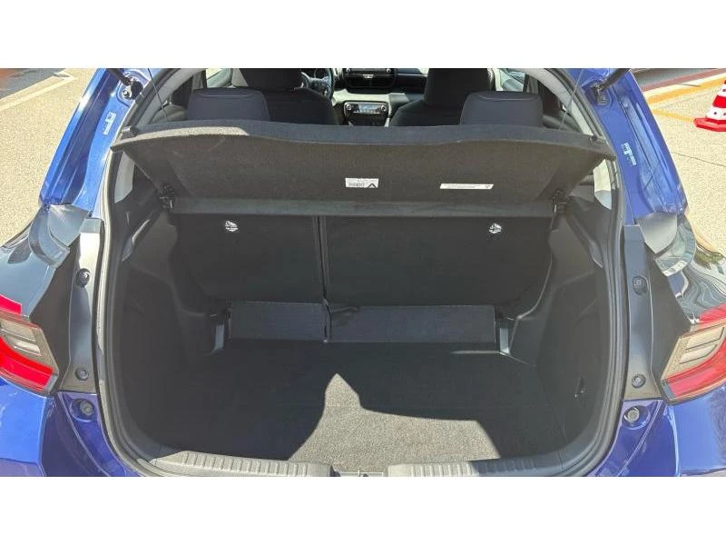 Toyota Yaris 1.5HSD TREND, снимка 10 - Автомобили и джипове - 55884774