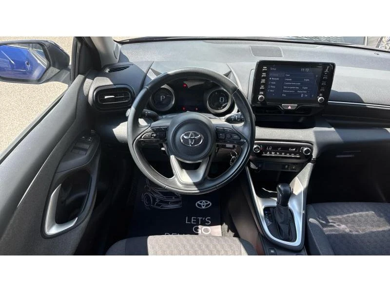 Toyota Yaris 1.5HSD TREND, снимка 9 - Автомобили и джипове - 55884774