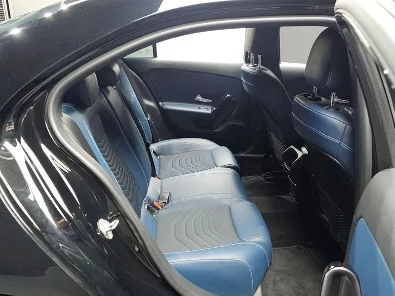 Mercedes-Benz A 220, снимка 10 - Автомобили и джипове - 56723973