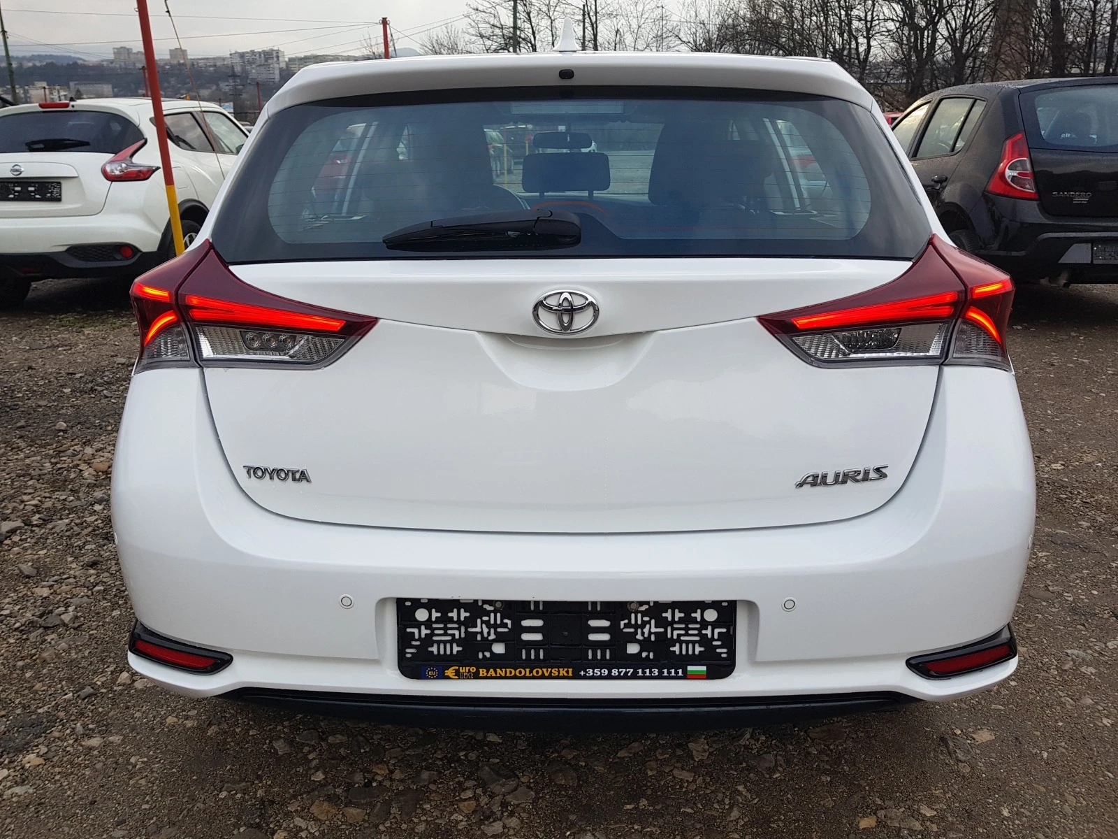 Toyota Auris 1.4 D-4D - изображение 5