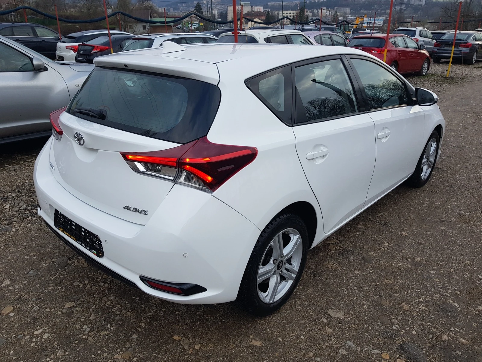 Toyota Auris 1.4 D-4D - изображение 4