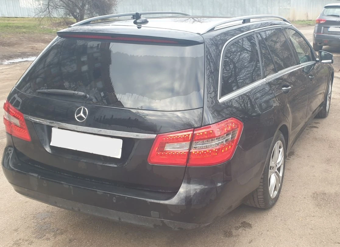 Mercedes-Benz E 220 Wagon - изображение 5