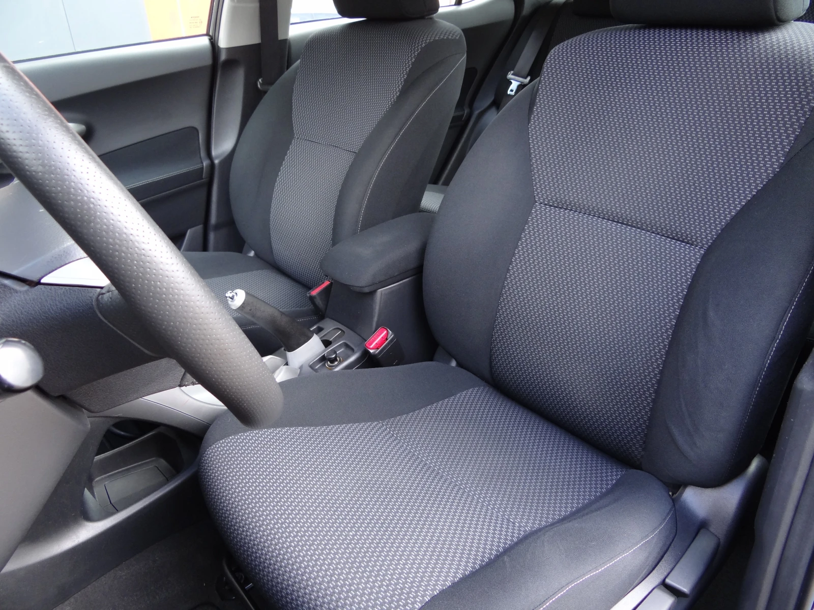 Toyota Auris 1.4 d4d-90k.c. / Facelift /  / Euro-5 / | Mobile.bg   12