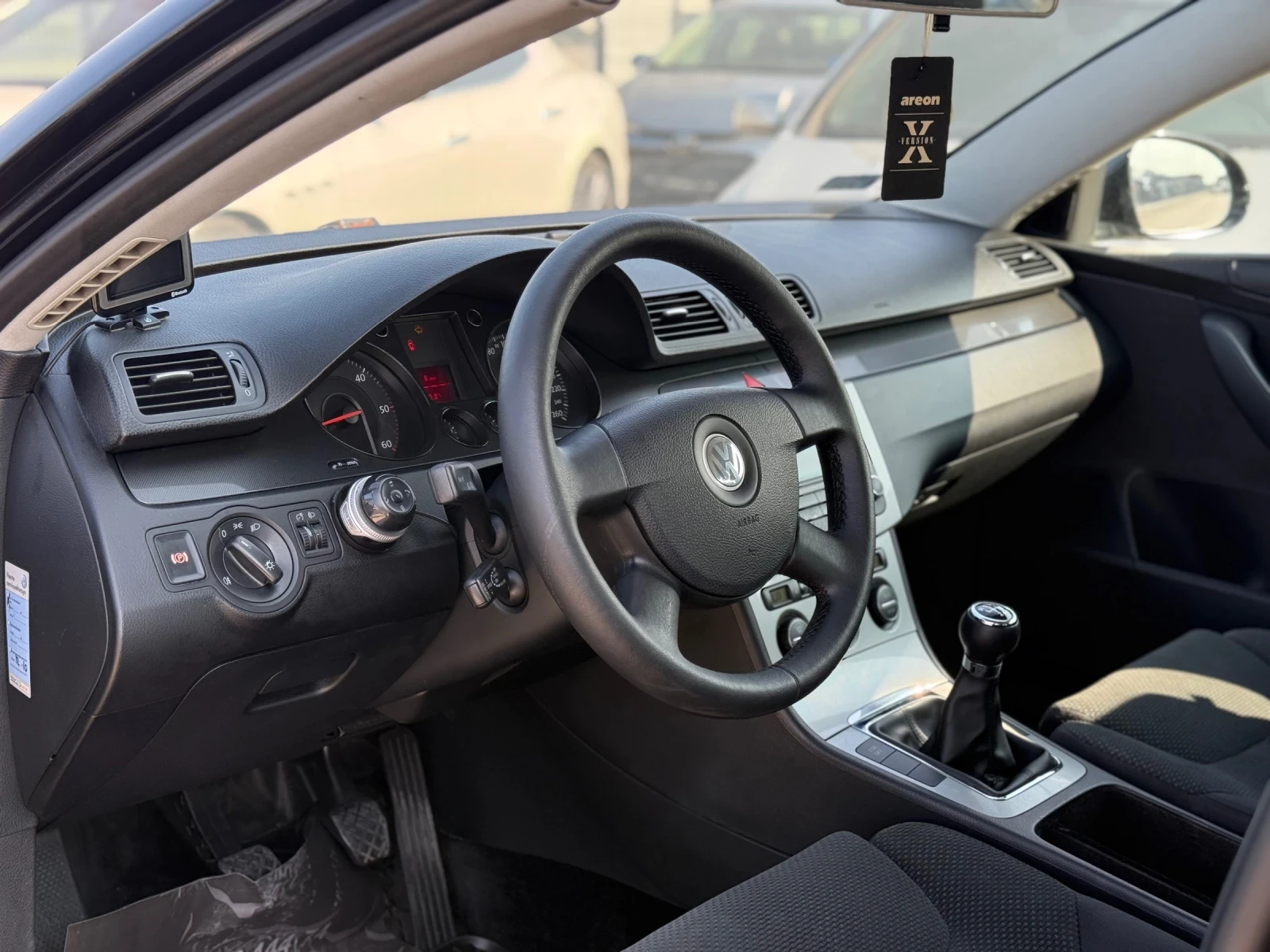VW Passat 2.0TDI* 140к.с* 2008г* 6СКОРОСТИ* РЪЧКА*  - изображение 7