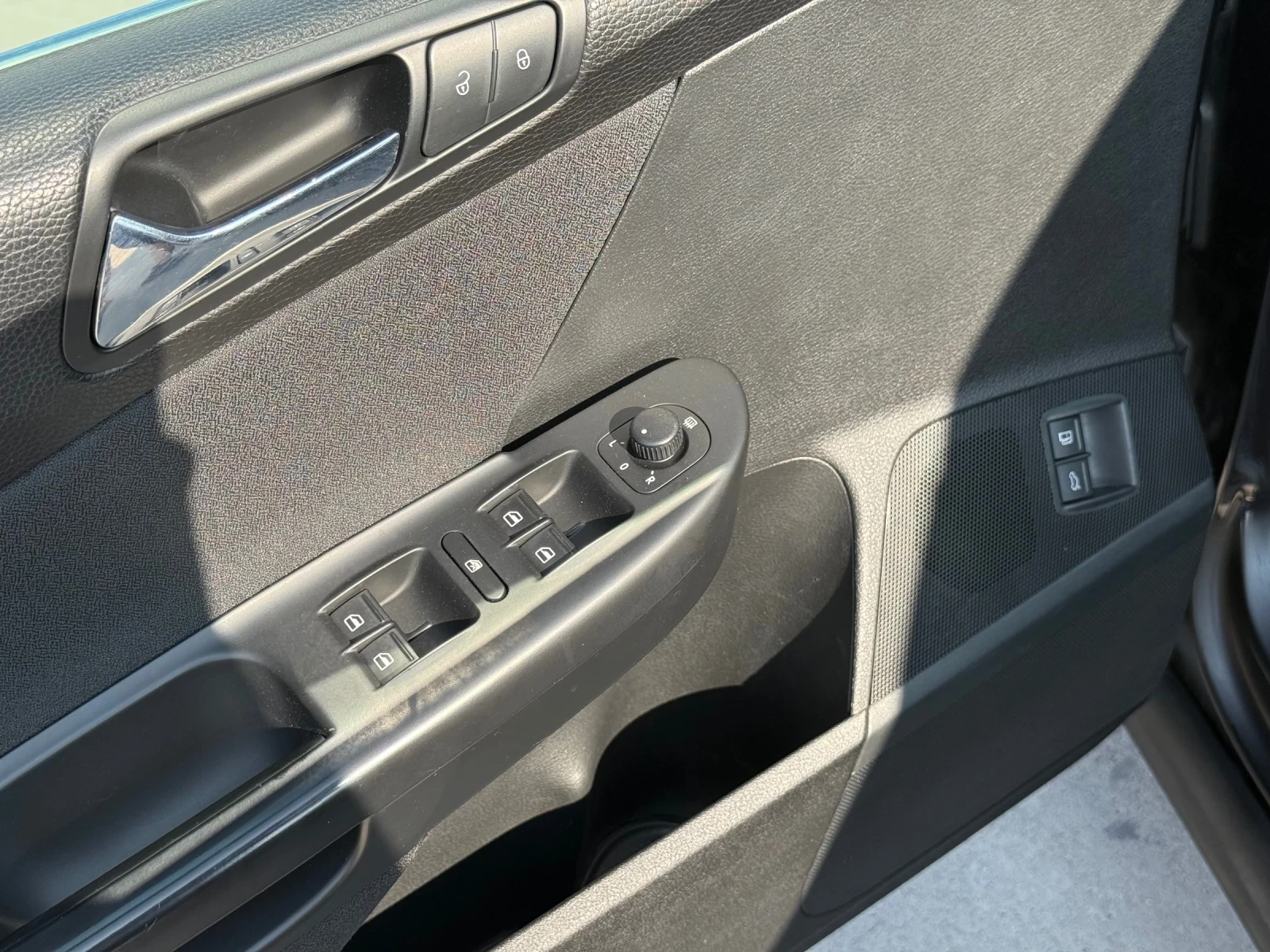 VW Passat 2.0TDI* 140к.с* 2008г* 6СКОРОСТИ* РЪЧКА*  - изображение 10