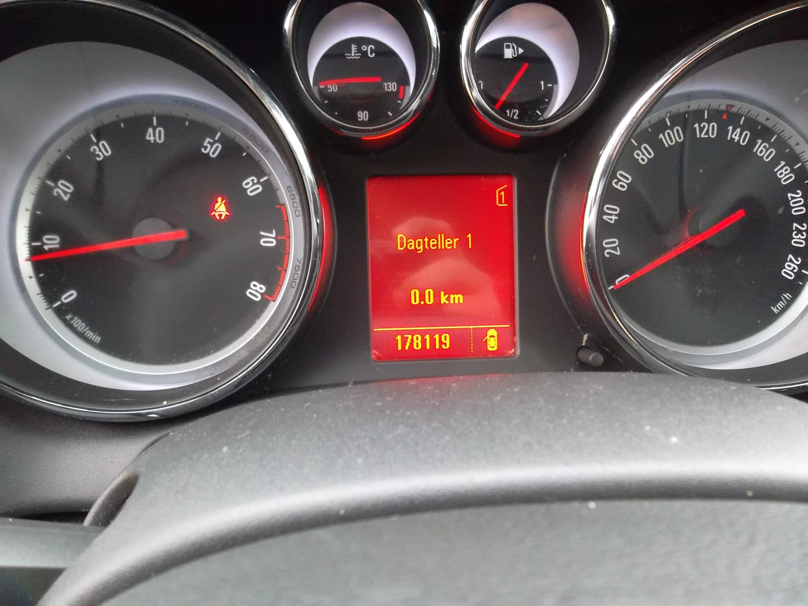 Opel Astra 1.4i - изображение 9