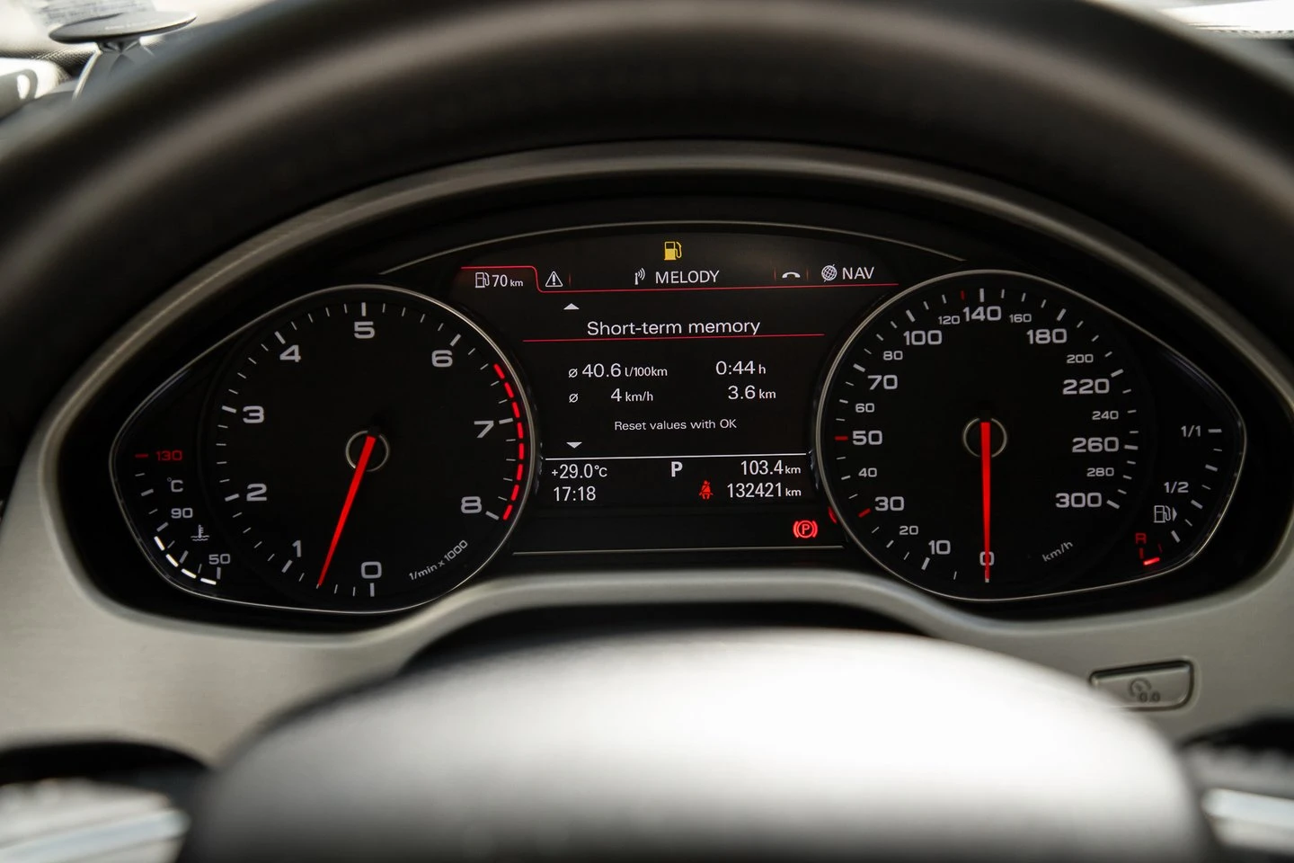 Audi A8 LWB 6.3 FSI  quattro - изображение 6