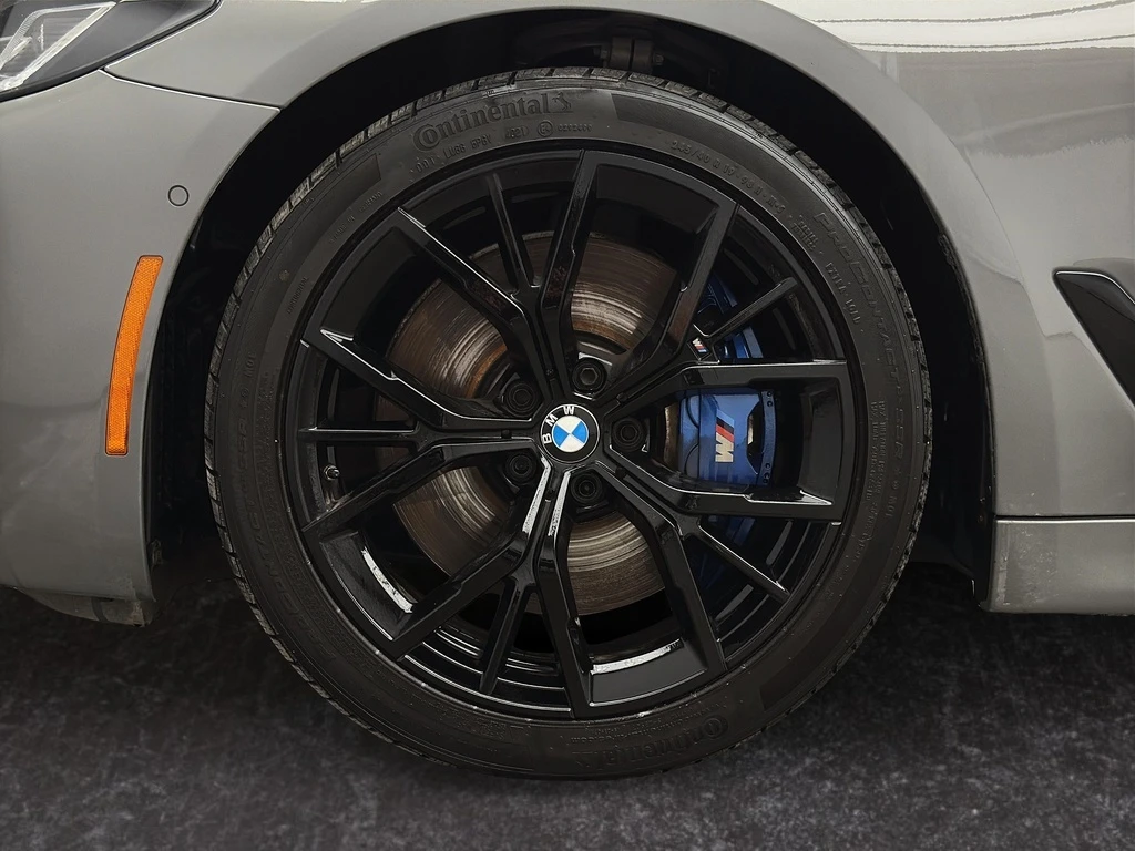 BMW 540 * 540i xDrive M Sport Pro Pack * CARFAX * ЦЕНА ДО  - изображение 7