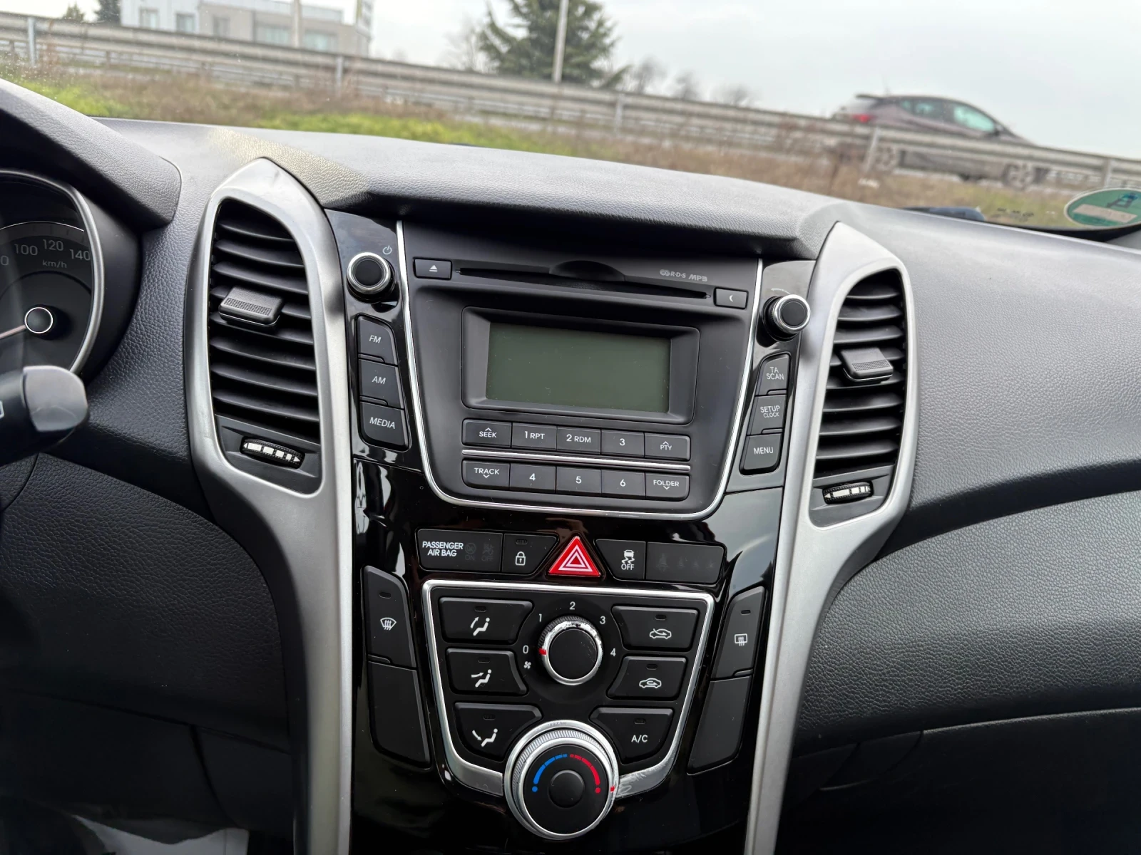Hyundai I30 1.4crdi-����� | Mobile.bg � ����������� 14