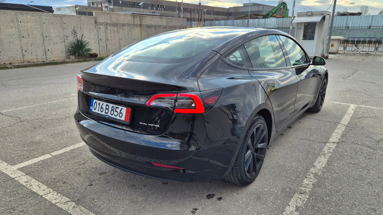 Tesla Model 3 Long range 4х4 Гаранция, снимка 5 - Автомобили и джипове - 53478354