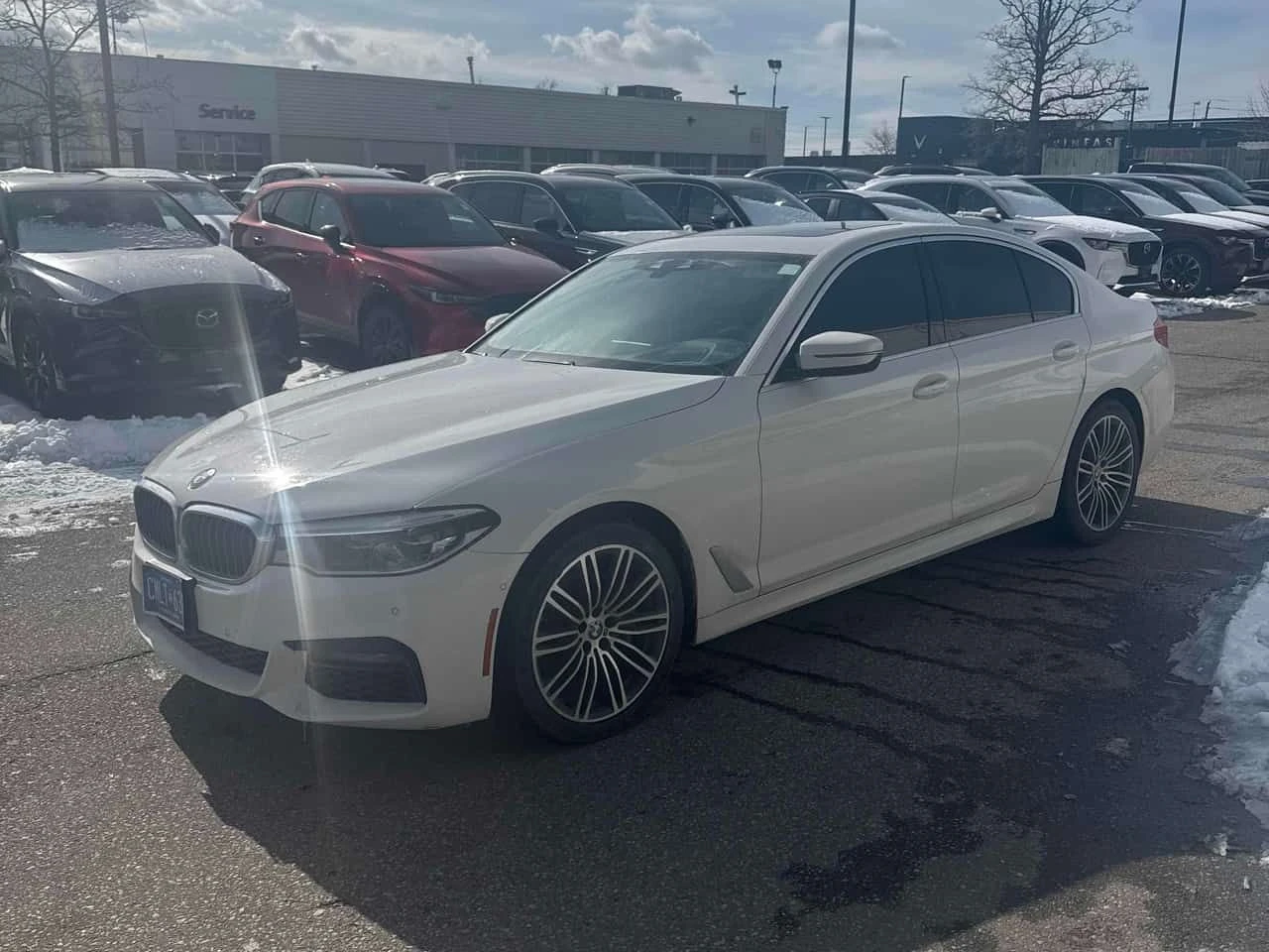 BMW 530 XDRIVE * FULL M PACK* ГЛАВНО ПРЕДСТАВИТЕЛСТВО*  - изображение 2