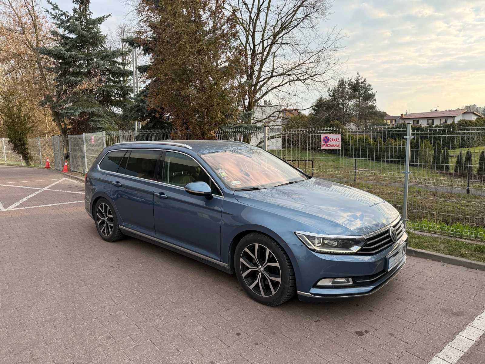 VW Passat B8 Bluemotion, снимка 3 - Автомобили и джипове - 54393091