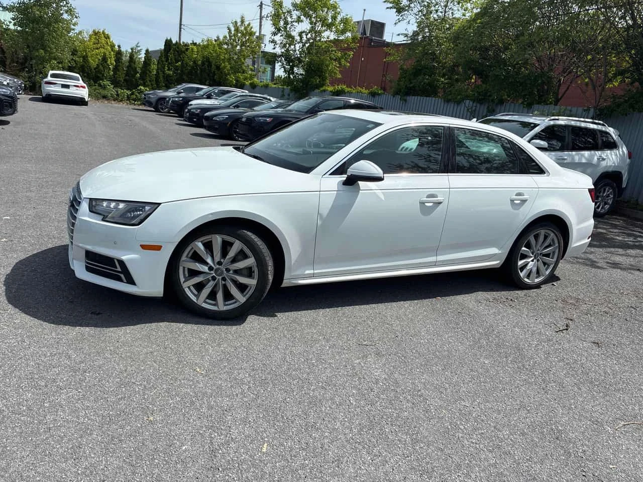 Audi A4 * Komfort * CARFAX * ЦЕНА ДО БГ, снимка 2 - Автомобили и джипове - 54838147