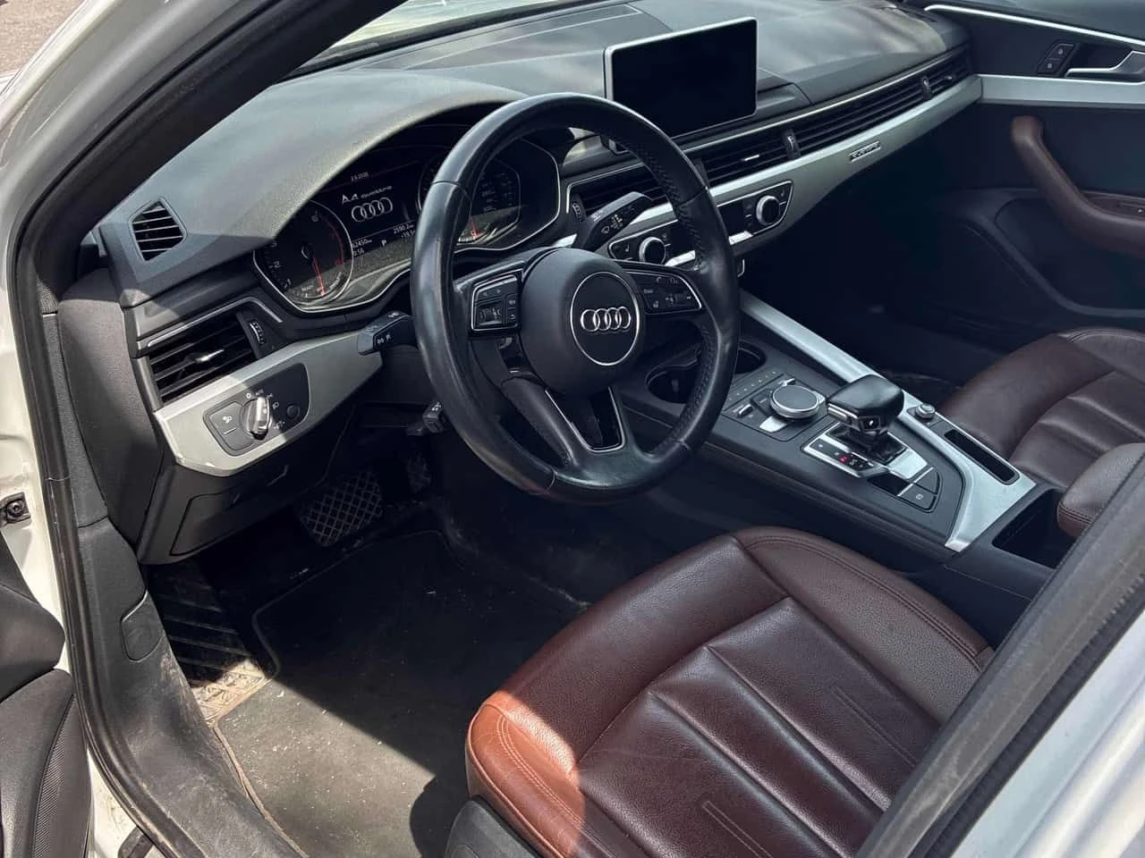 Audi A4 * Komfort * CARFAX * ЦЕНА ДО БГ, снимка 11 - Автомобили и джипове - 54838147