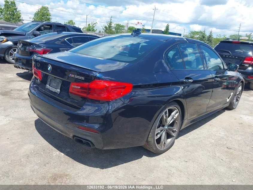 BMW 550 Фулл екстри реални кл, снимка 11 - Автомобили и джипове - 55046390