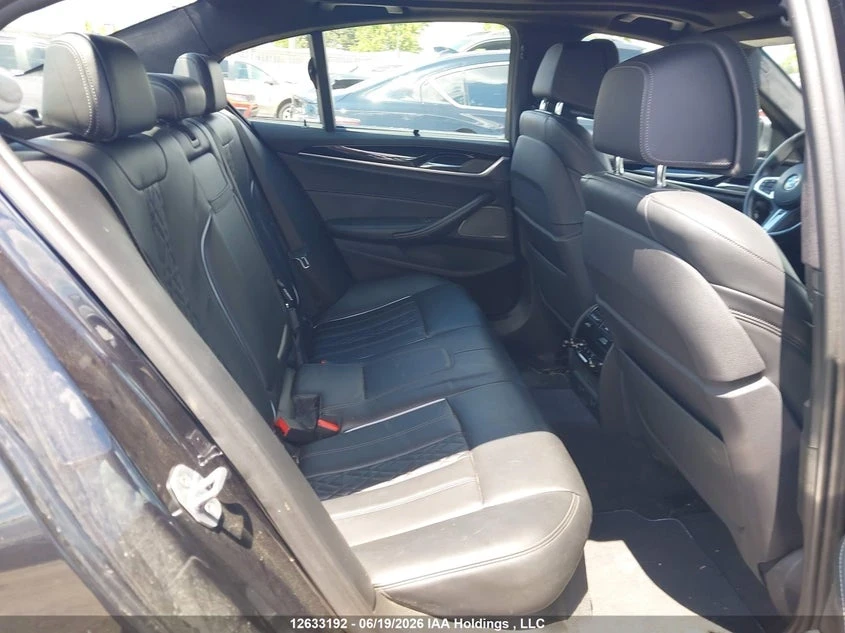BMW 550 Фулл екстри реални кл, снимка 8 - Автомобили и джипове - 55046390