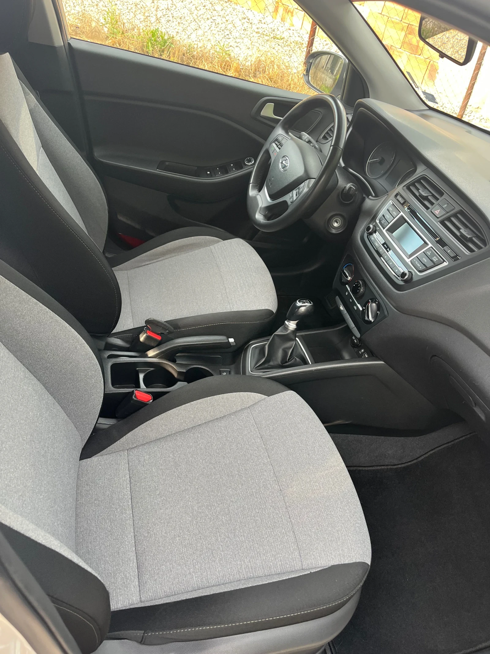 Hyundai I20 | Mobile.bg � ����������� 10