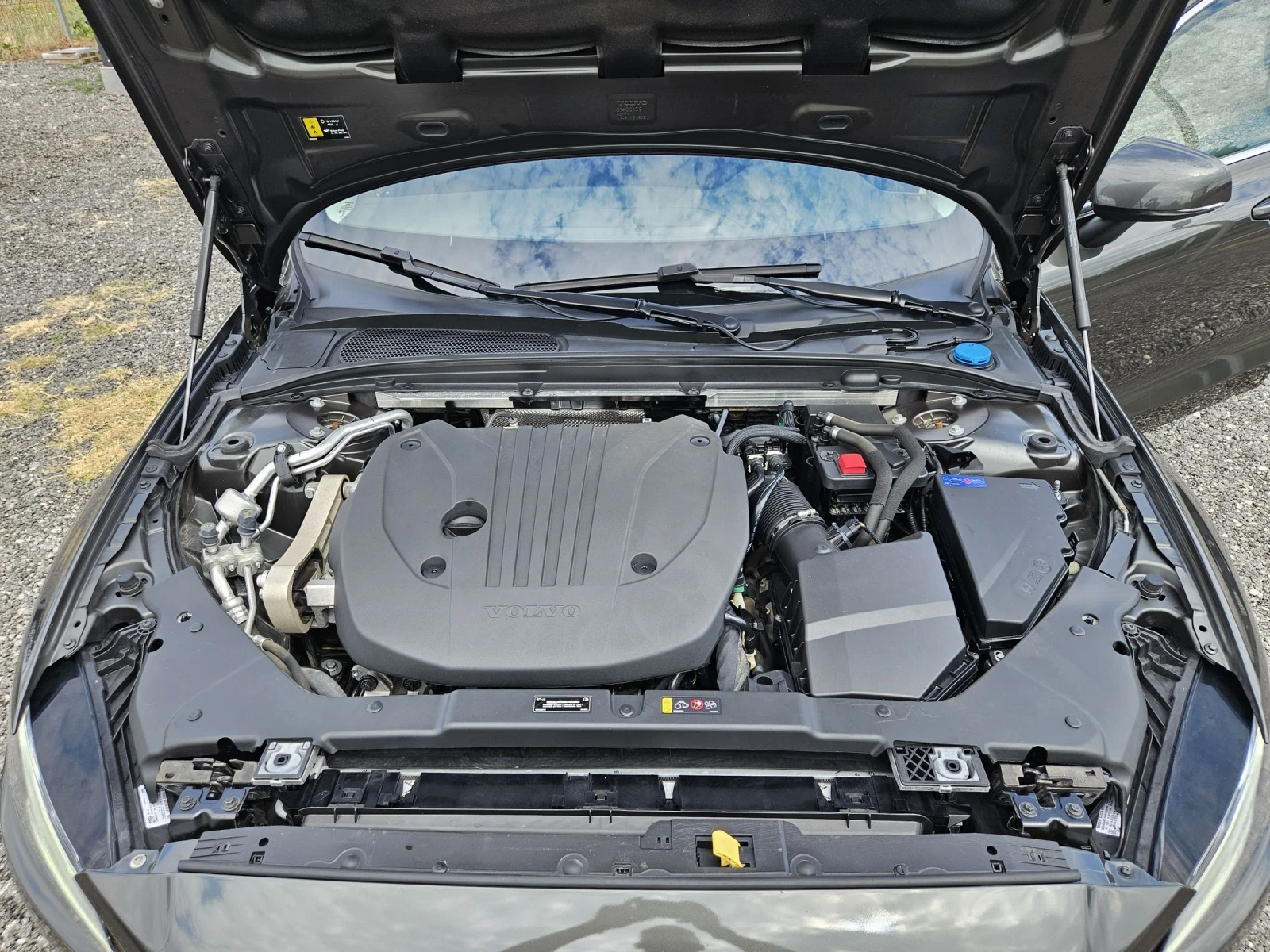 Volvo S60 2.0 Хибрид , снимка 16 - Автомобили и джипове - 55234744