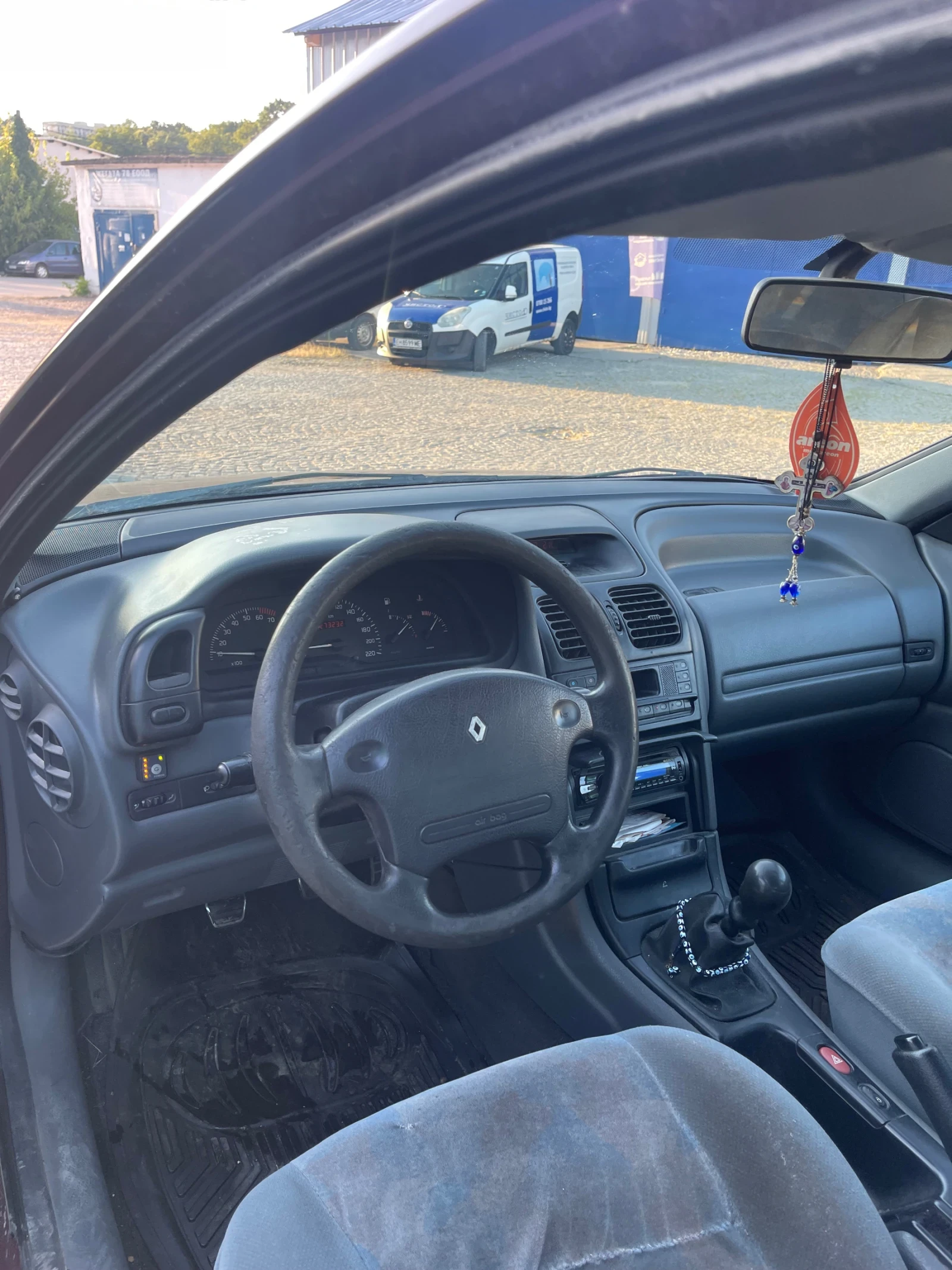 Renault Laguna 2.0, снимка 7 - Автомобили и джипове - 55479879