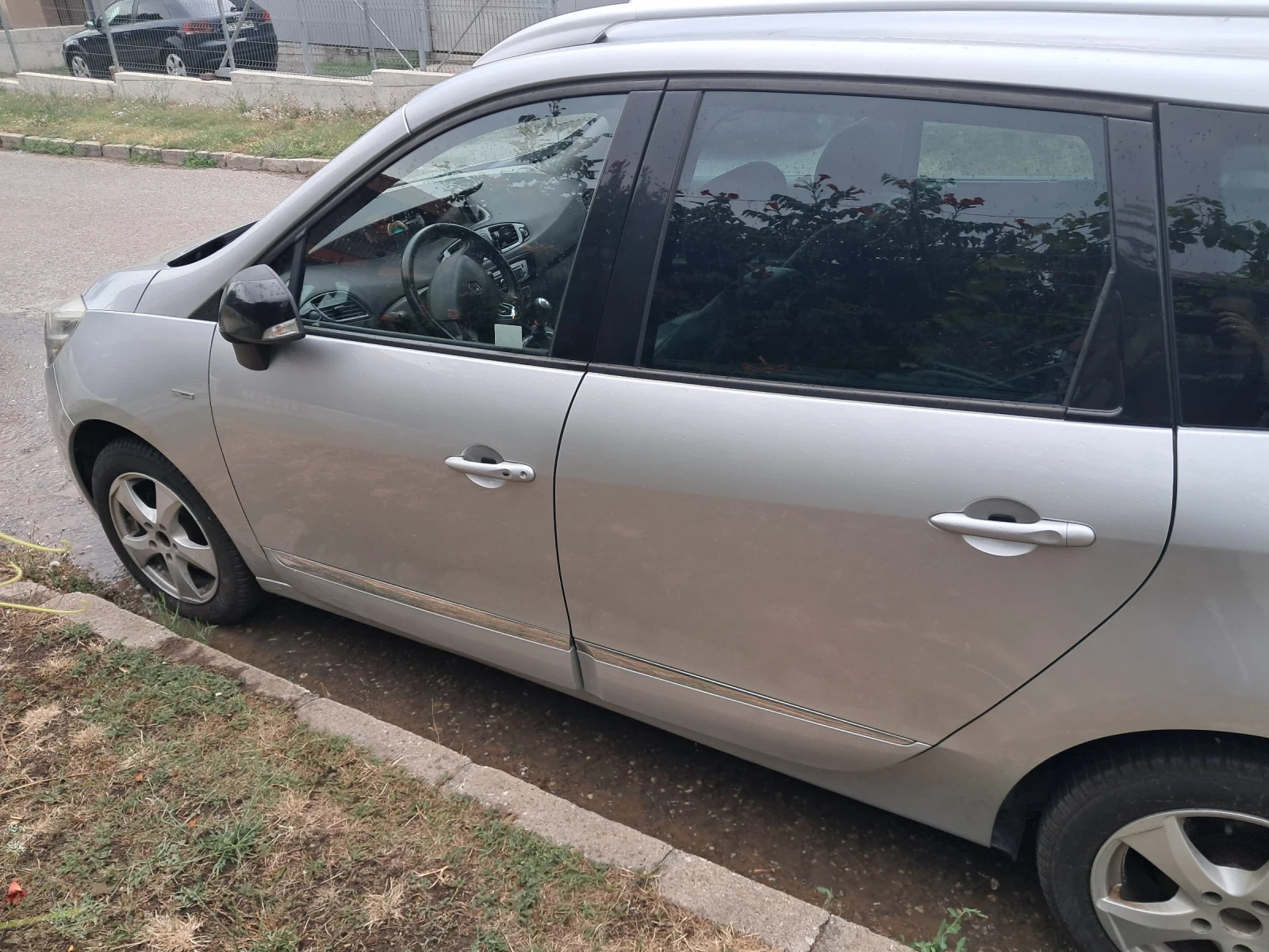 Renault Scenic, снимка 4 - Автомобили и джипове - 55493462