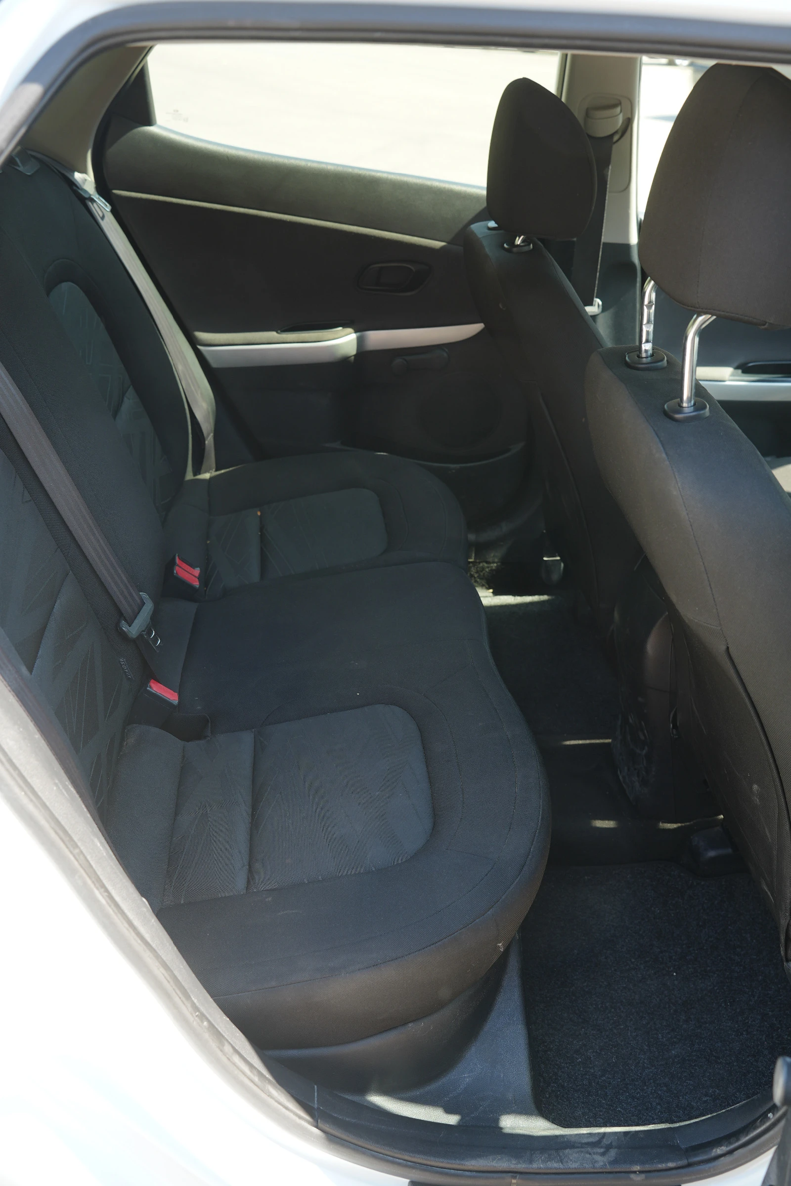 Kia Ceed 1.6 CRDi, снимка 10 - Автомобили и джипове - 55647125