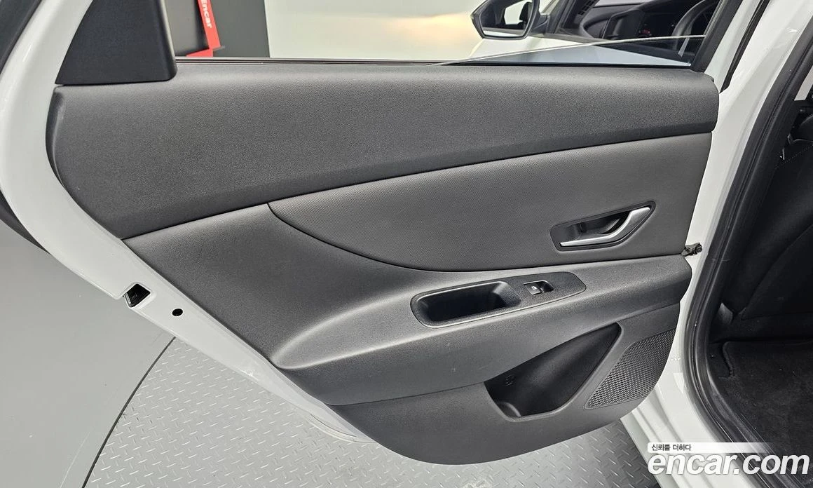 Hyundai Elantra 1.6 LPi (Rental Car) Style, снимка 14 - Автомобили и джипове - 55972726