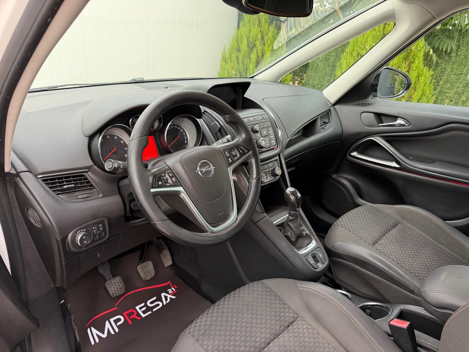 Opel Zafira 1.6i 150kc. 6+ 1 места, Метан Cosmo, снимка 8 - Автомобили и джипове - 56047882